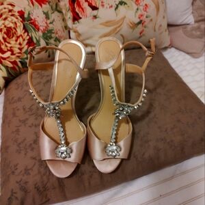 Badgley Mischka Jewel champagne ankle strap sandals